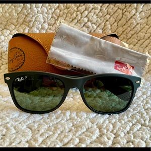 Polarized Wayfarer Classic Ray-Ban